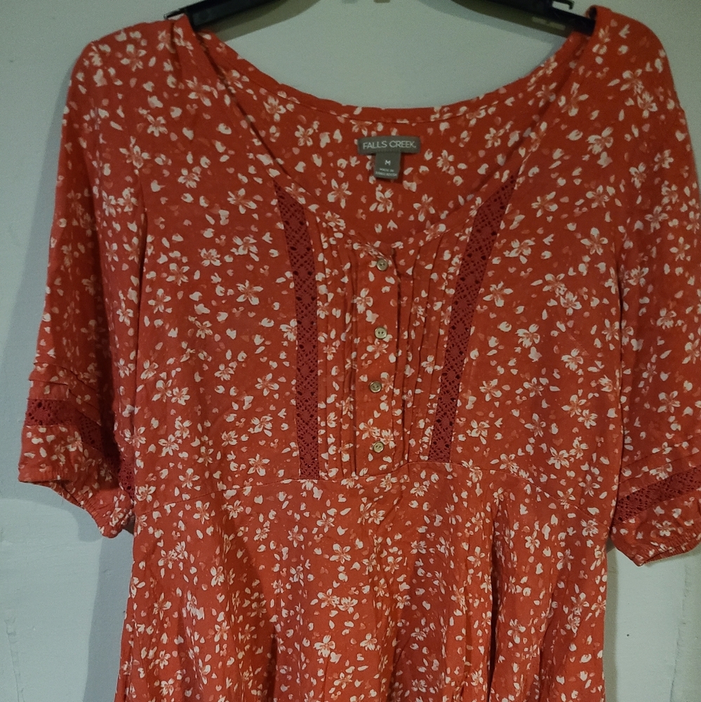 Womans short sleeve top sz M